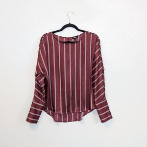 ✨3/$25 Express Burgundy Button Cuff High Low Size Small